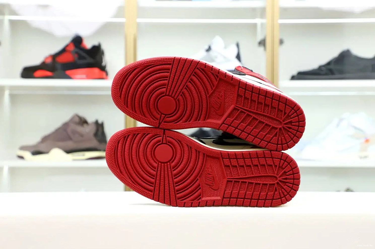 RETRO Kimikick TOE' 'BRED OG JORDAN AIR HIGH 1 0526